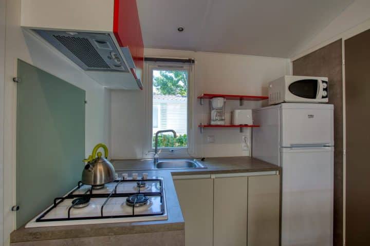 Photo de la cuisine du mobilhome Bermudes dans Camping Dordogne