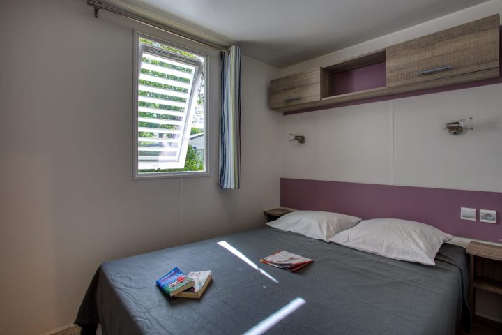 Photo de la chambre parent du mobilhome Super Vénus proche de Sarlat