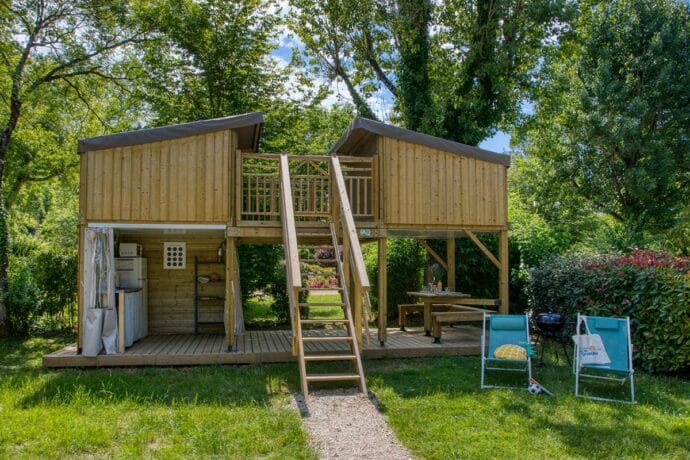 Vue Extérieure de la Cabane Campétoile en Camping Sarlat Dordogne