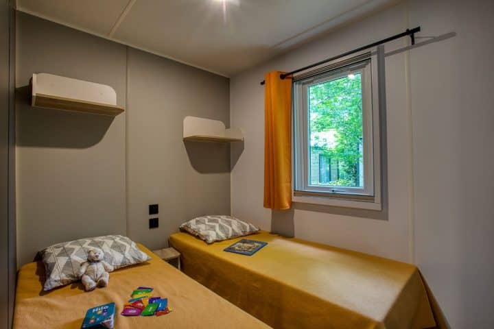 Chambre pour 2 personnes dans un camping familial en dordogne