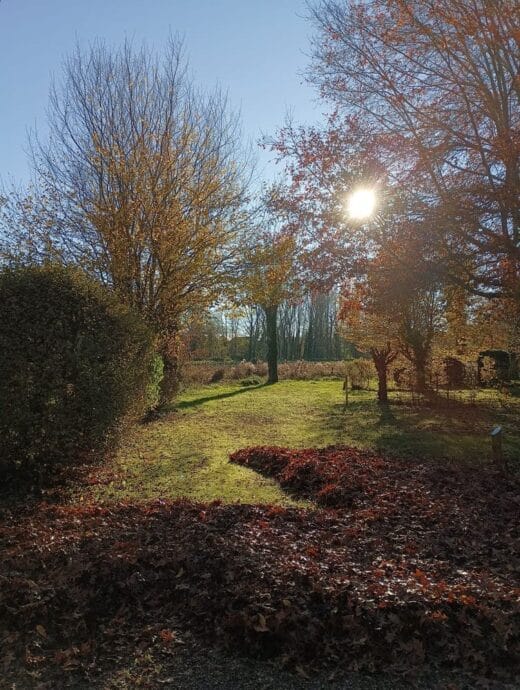Couleur d'automne dans camping pas cher en Dordogne