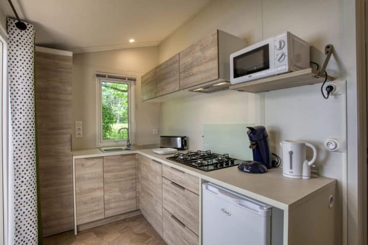 Cuisine du Bahia Compact dans camping Dordogne