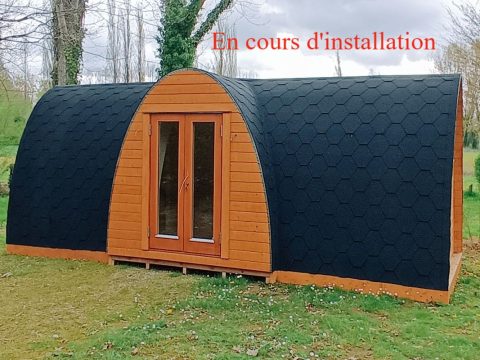 Vue extérieure du POD dans Camping en Perigord Noir