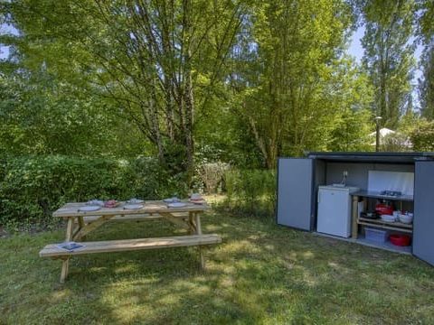 Emplacement tout confort Privilège au Camping Dordogne