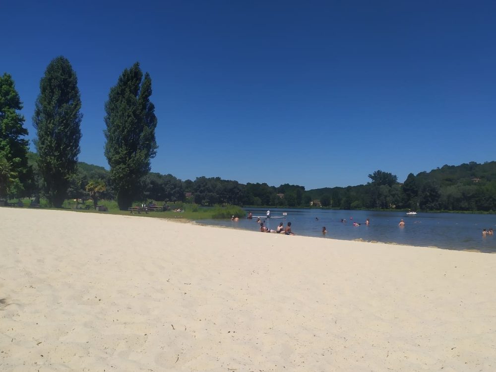Plage-Sable-Fin-Camping-Grolejac